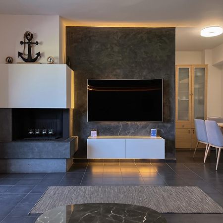 Heaven Luxury Villa Nea Roda Rum bild