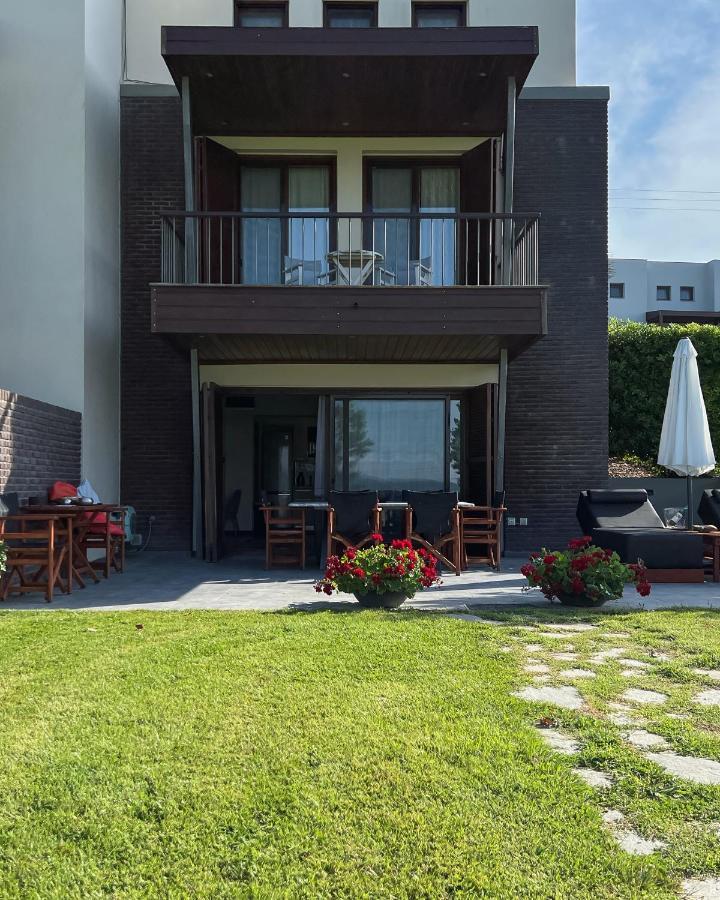 Heaven Luxury Villa Nea Roda Exteriör bild