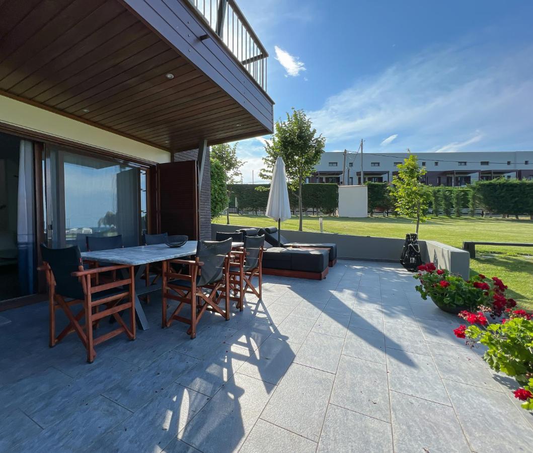 Heaven Luxury Villa Nea Roda Exteriör bild
